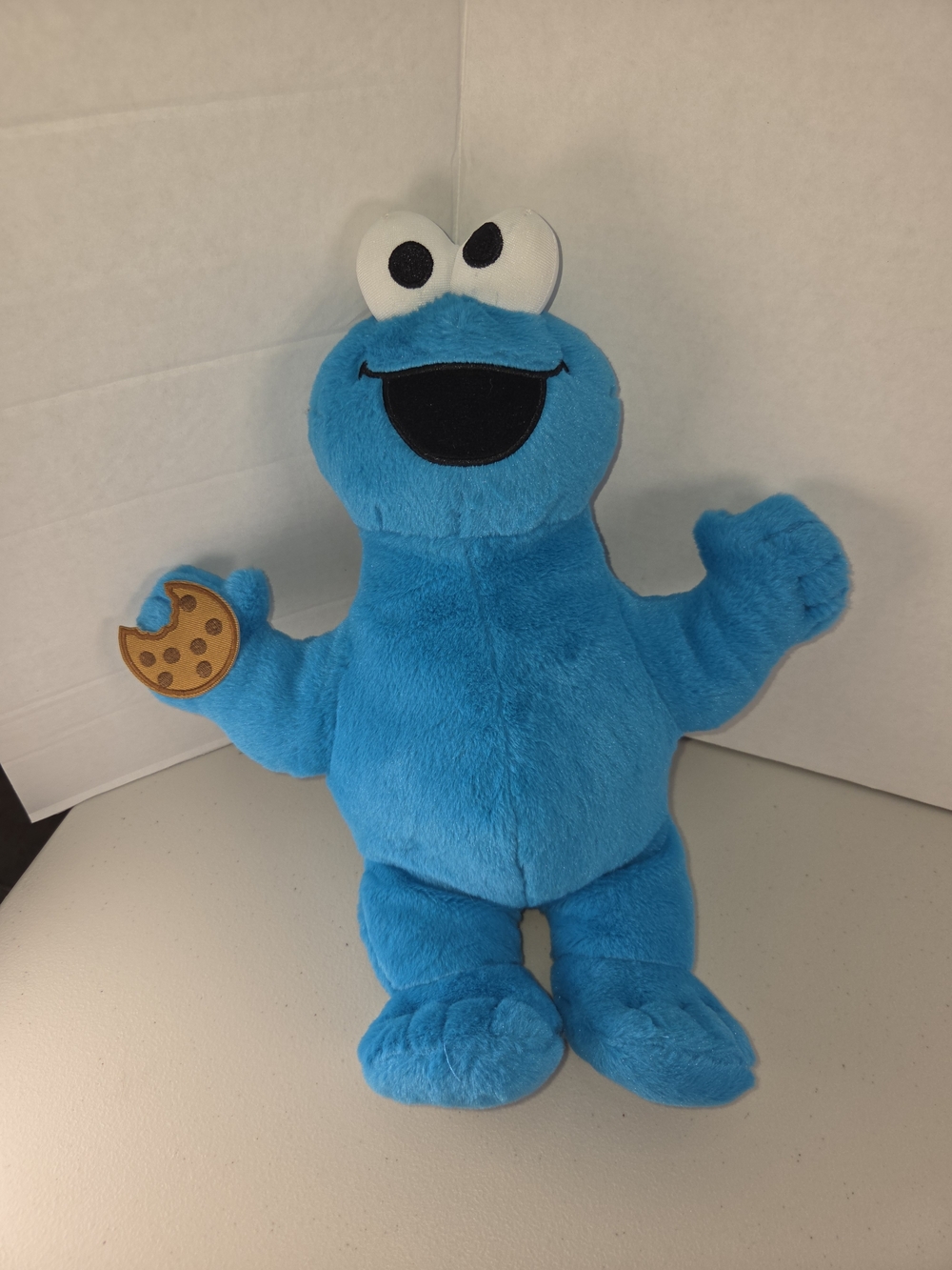 Sesame Street Blue Cookie Monster Plush with Cookie Accessory 14 Inches
